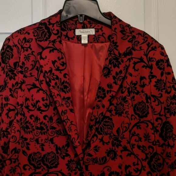 Dressbarn red and black blazer
NWOT
Sz M - Picture 3 of 5